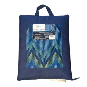 Mainstays Outdoor Blanket Navy Chveron Water Repellent Backing Handled Bag 70x60